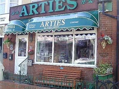 Arties Hotel Blackpool Bagian luar foto